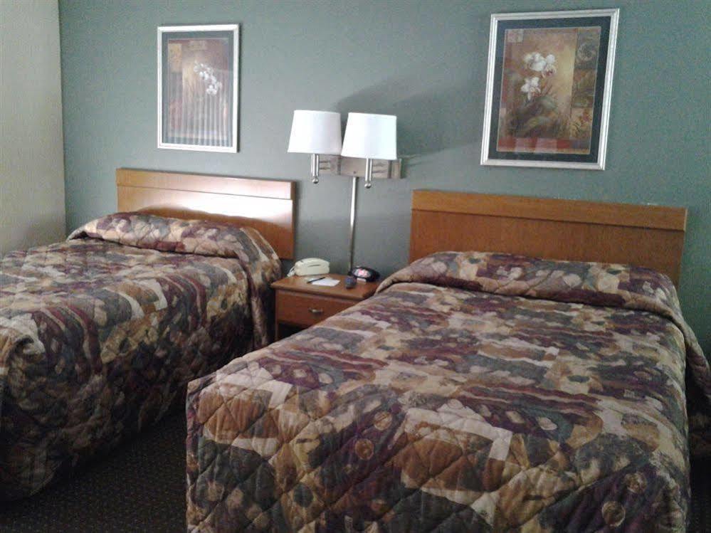 Maple Leaf Motel Shady Cove Экстерьер фото